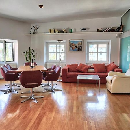 Poet Apartment Ljubljana Ngoại thất bức ảnh