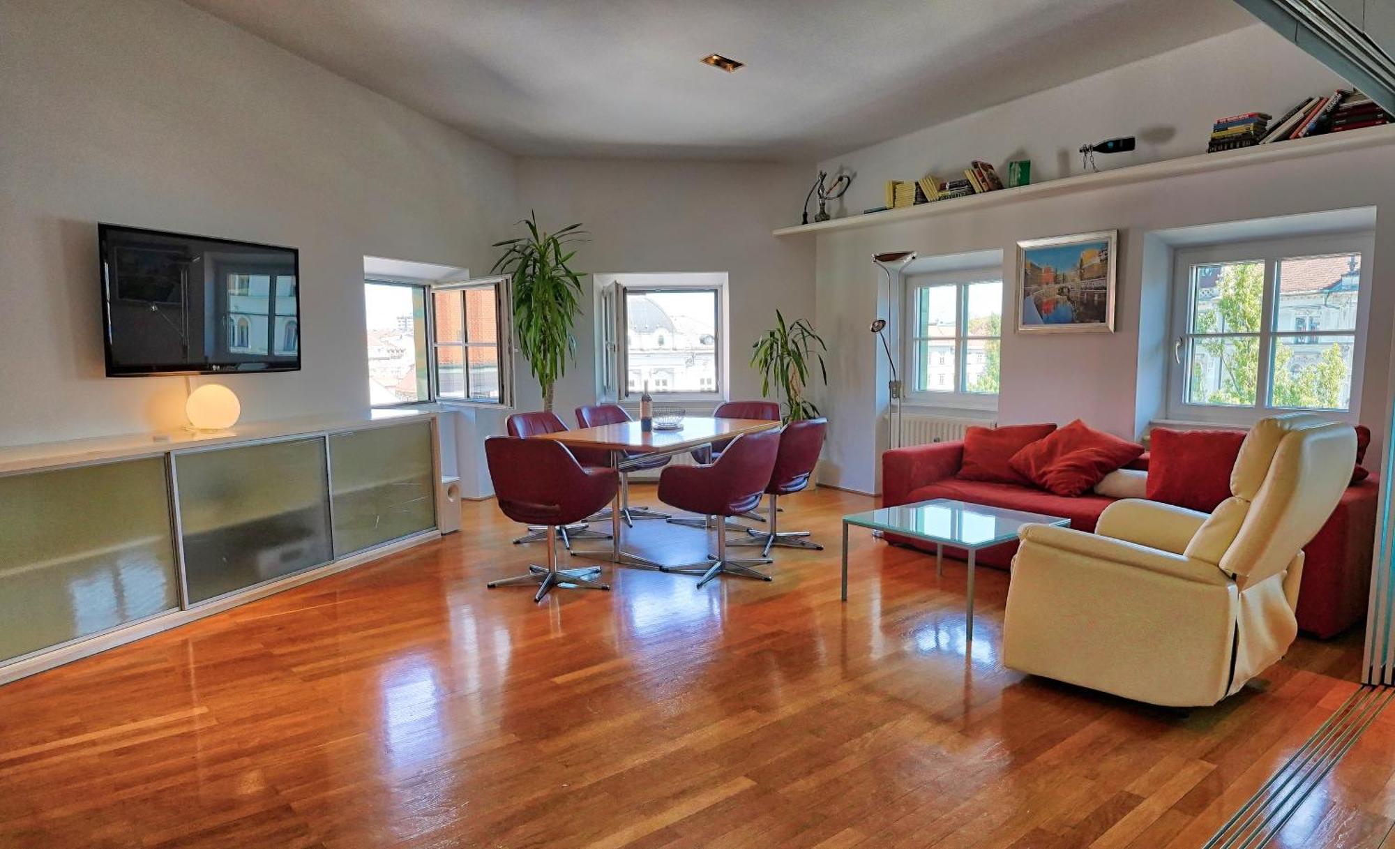 Poet Apartment Ljubljana Ngoại thất bức ảnh