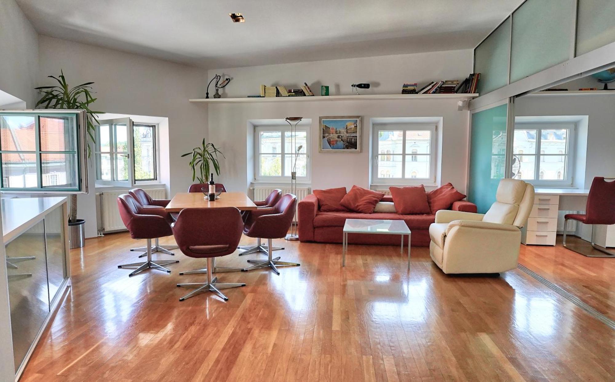 Poet Apartment Ljubljana Ngoại thất bức ảnh