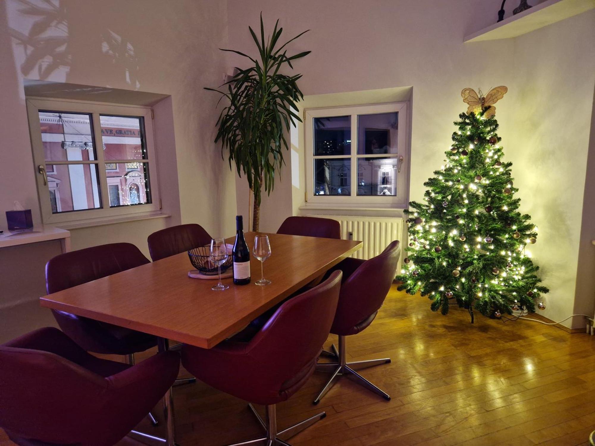 Poet Apartment Ljubljana Ngoại thất bức ảnh